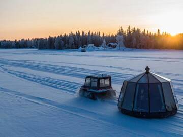 Фото номера Стеклянное иглу Мини-отель Arctic Guesthouse &amp; Igloos г. Рануа 7